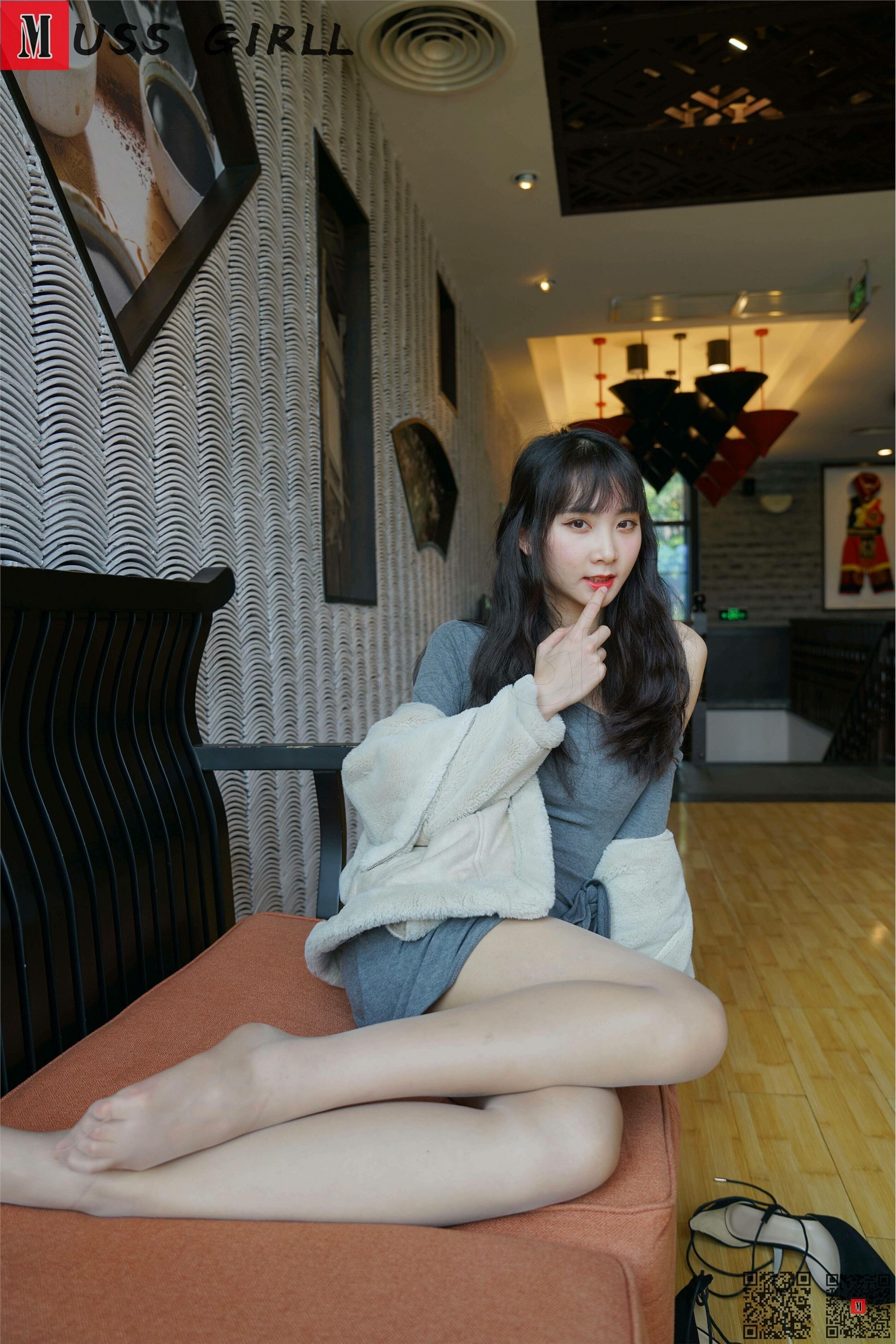 MussGirl慕丝女郎  NO.162 沙发肉丝包臀裙